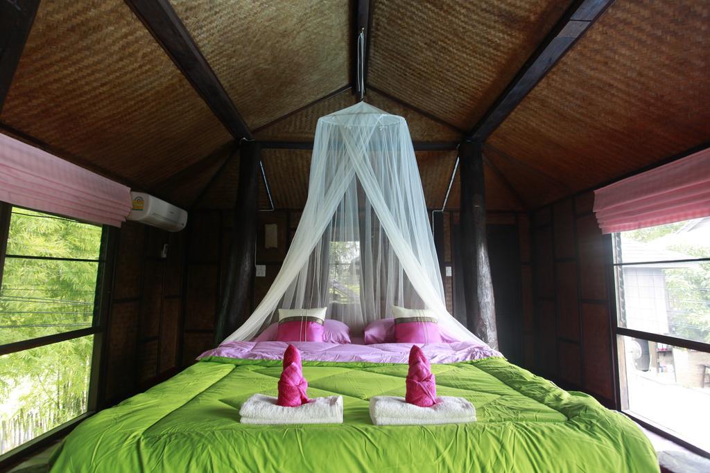 Banyen Villa San Sai Phòng bức ảnh