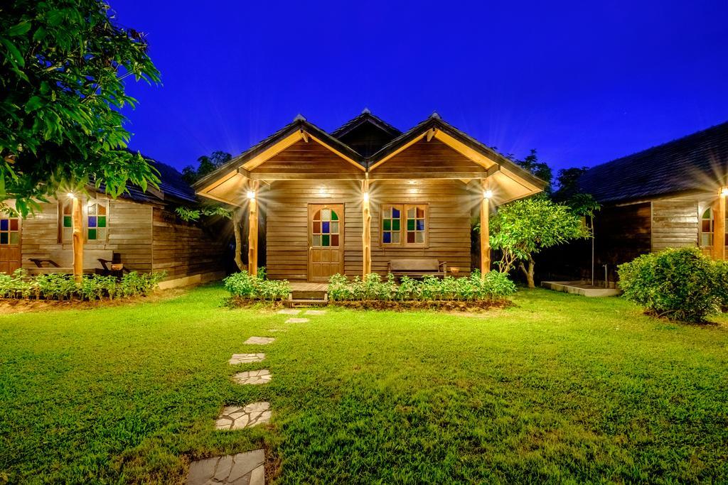 Banyen Villa San Sai Phòng bức ảnh